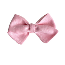 Load image into Gallery viewer, Light Pink Linen - Classic Baby Bow
